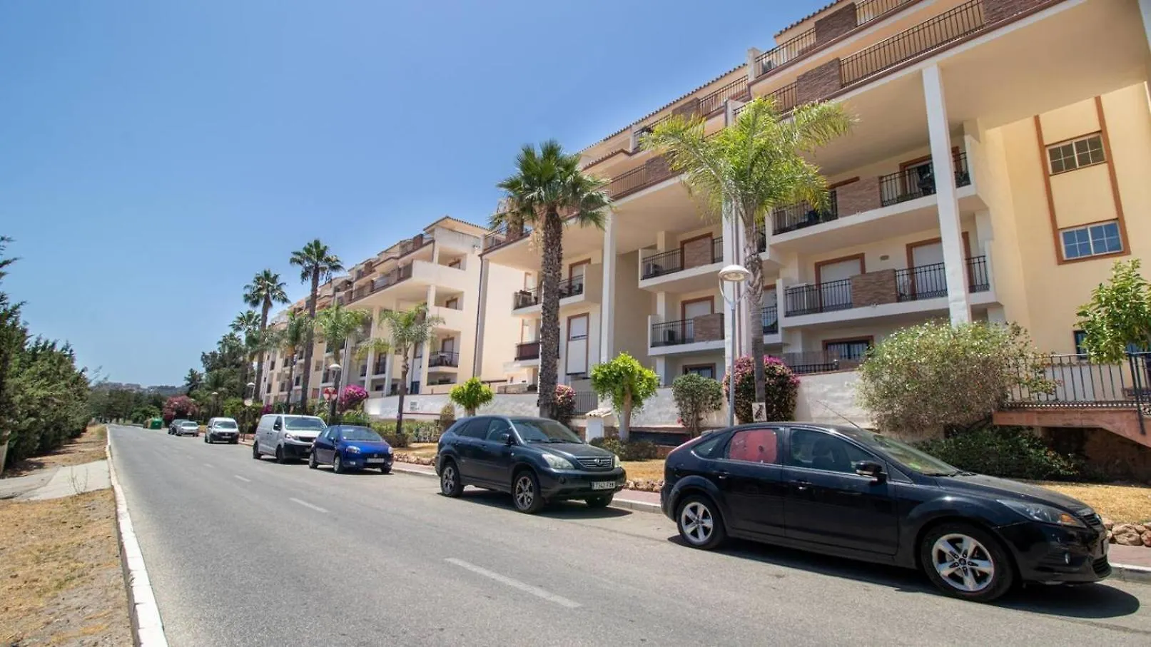 Mijas Golf 3-Bed Ground Floor Direct Pool Access Apartment Santa Fe de los Boliches 0*,  Spain